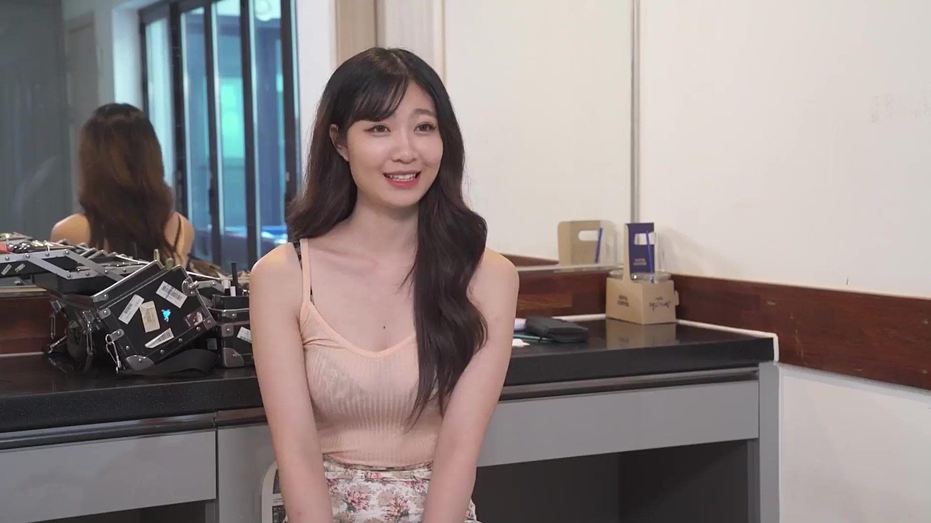 undefined 스틸 이미지
