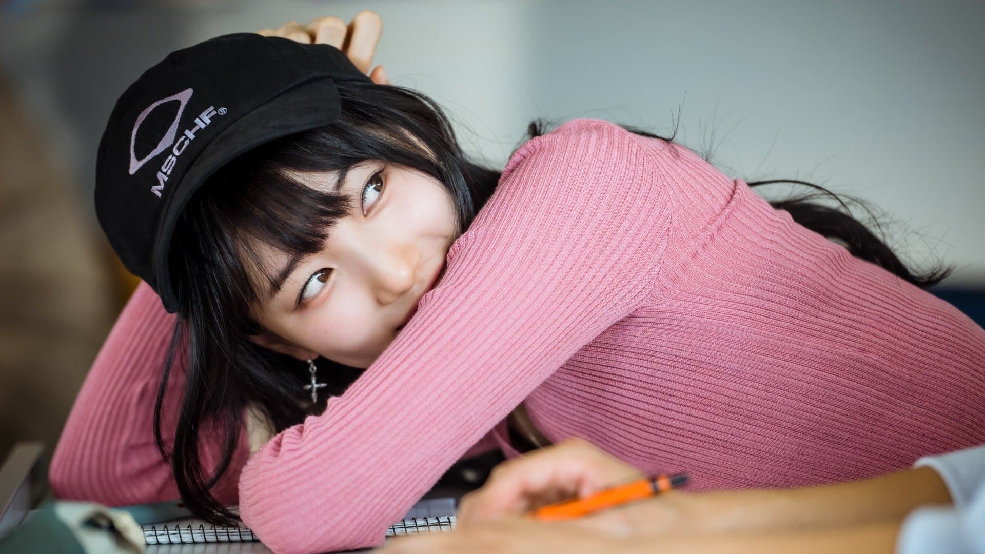 undefined 스틸 이미지