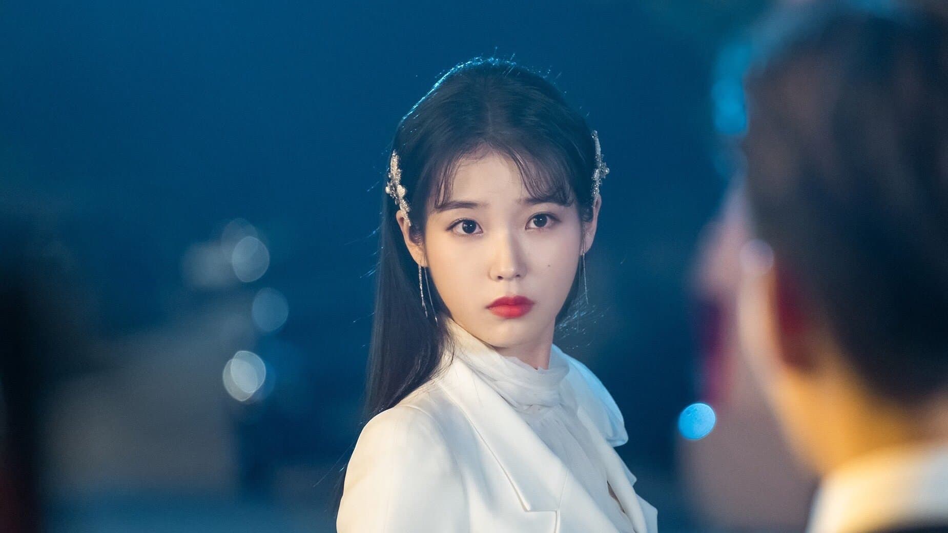 undefined 스틸 이미지