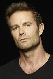 Garret Dillahunt 이미지