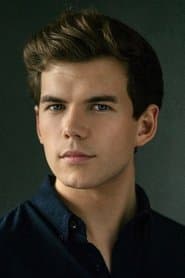 Luke Newton 이미지