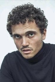 Karl Glusman 이미지