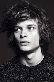 Charlie Tahan 이미지