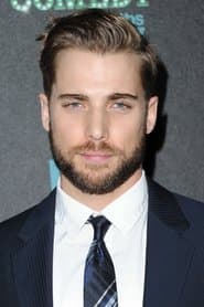 Dustin Milligan 이미지