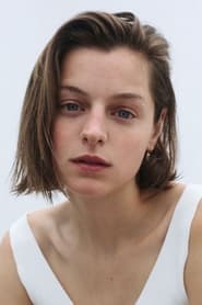 Emma Corrin 이미지