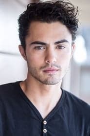 Darren Barnet 이미지
